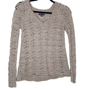 American Eagle outfitters V neck sweater. Size XS